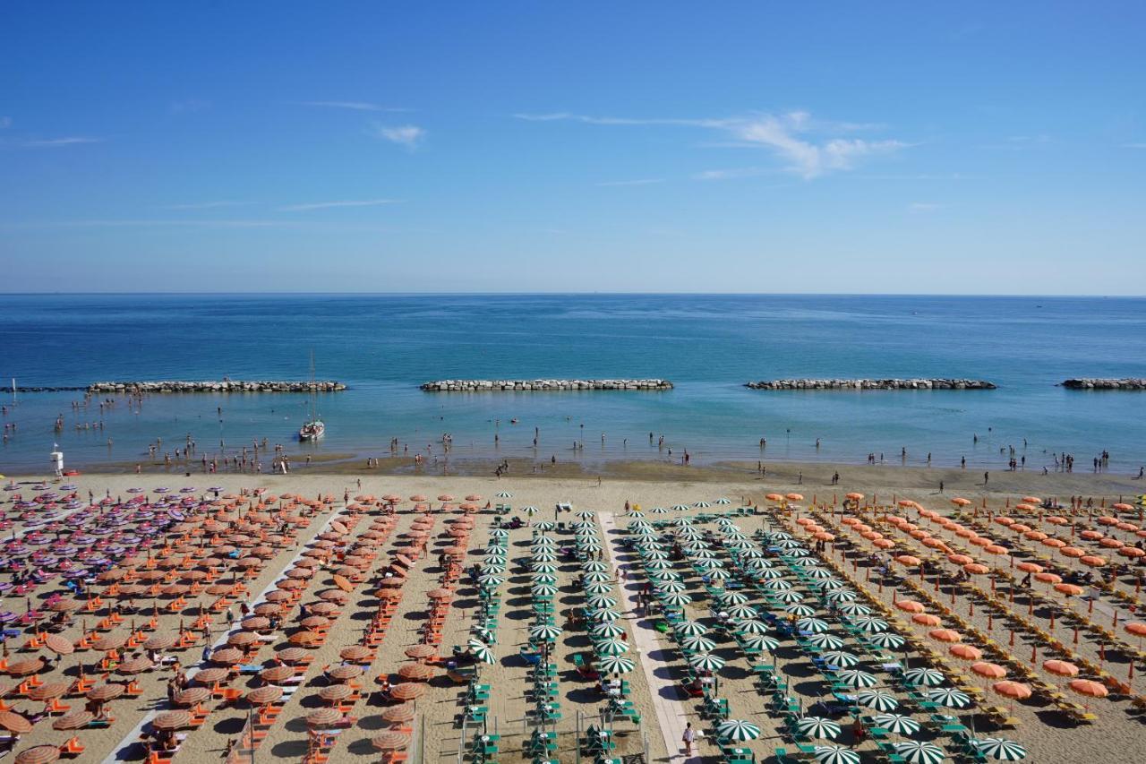 Hotel International Gabicce Mare Ngoại thất bức ảnh