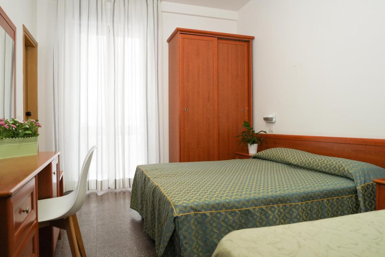 Hotel International Gabicce Mare Ngoại thất bức ảnh