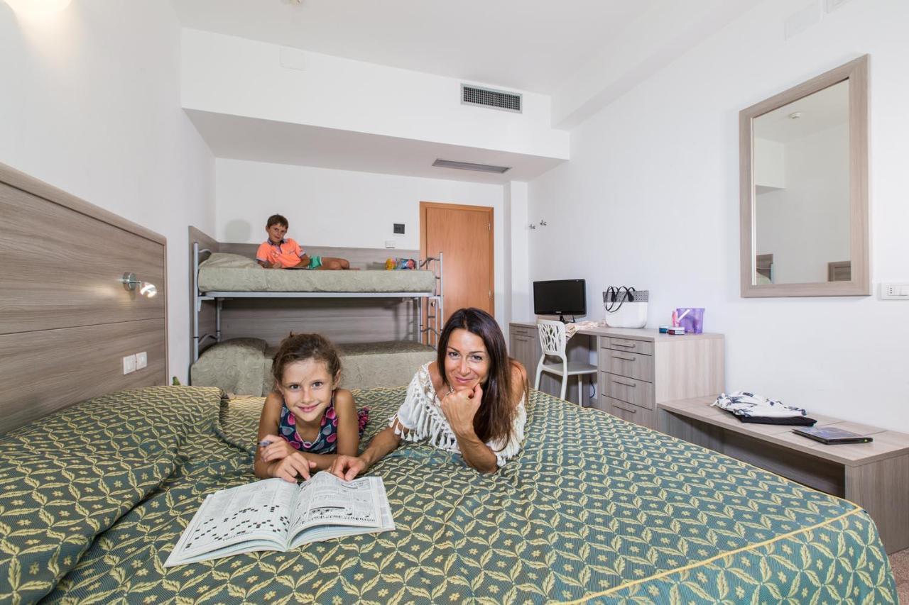 Hotel International Gabicce Mare Ngoại thất bức ảnh
