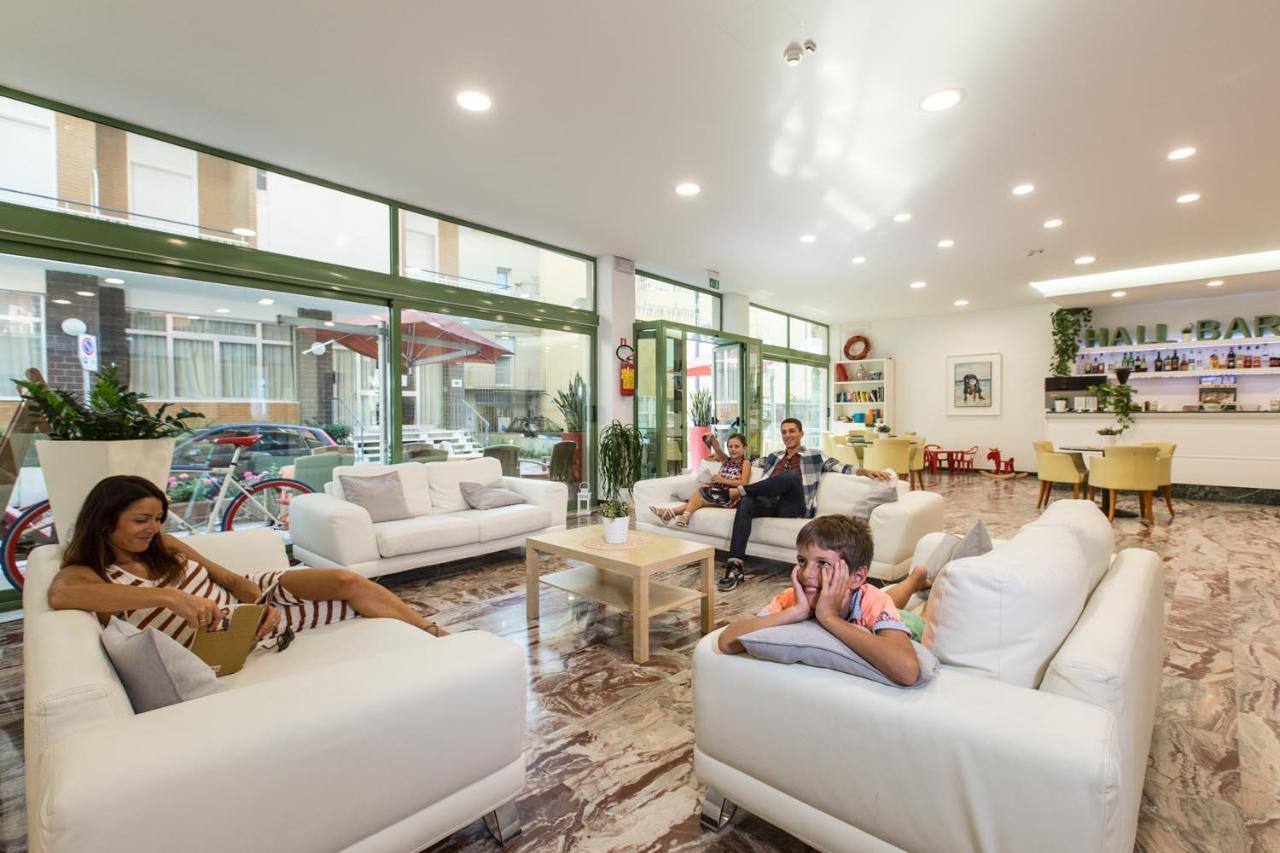 Hotel International Gabicce Mare Ngoại thất bức ảnh