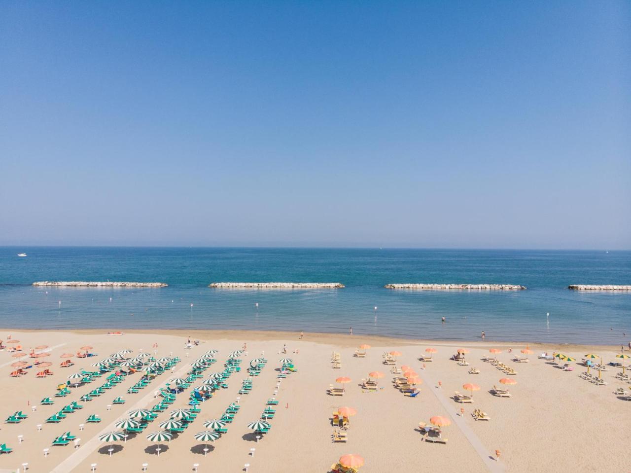 Hotel International Gabicce Mare Ngoại thất bức ảnh